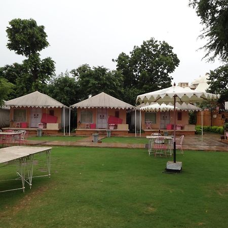 Raasleela Luxury Camp Hotel Udaipur Bagian luar foto