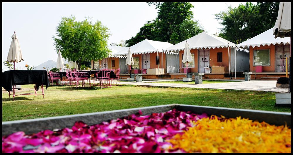 Raasleela Luxury Camp Hotel Udaipur Bagian luar foto